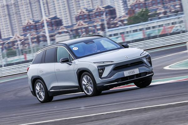 国产特斯拉或将降价2.5万元,蔚来小鹏们还有活路吗?