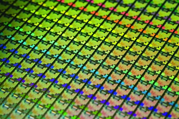 苹果/华为吃光台积电5nm:AMD得等一年多