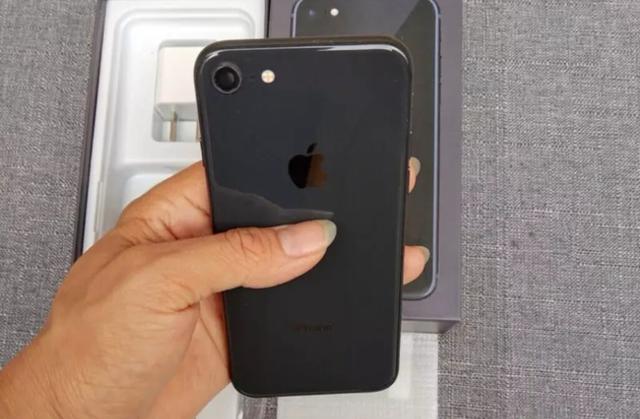 目前这三款iPhone“最不值得”入手,劝你降价也别买了