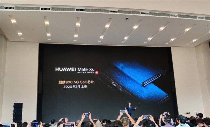 华为5G折叠屏手机Mate X售价16999元 11月15日开售